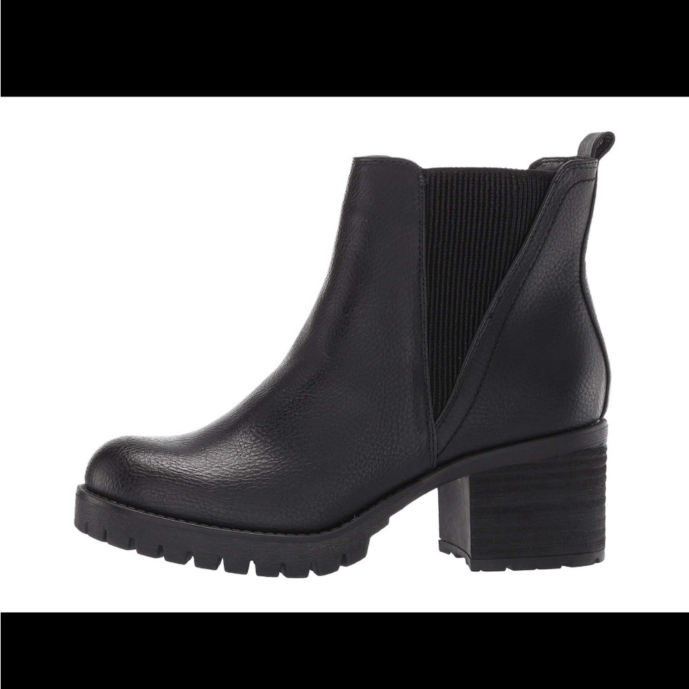 MIA black leather chunk heel boots